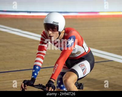 London, England, Großbritannien. 3rd Dez 2021. Gavin Hoover aus den Vereinigten Staaten, nachdem er das Ausscheidungsrennen der Männer während der UCI Track Champions League 2021 (Runde 3) im Lee Valley VeloPark gewonnen hatte. Kredit: Iain McGuinness/Alamy Live Nachrichten Stockfoto