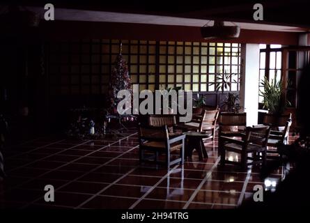 Uxmal, Mexiko. 12/26/1985. Mision Hotel. Grand Hotel. Gute Küche. Klimatisierte Zimmer. Balkon mit Blick auf die Ruinen von Uxmal. Safe. 3 Sterne. Stockfoto