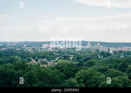 potsdam, deutschland - nov, 2021 Blick vom Pfingstberg auf die Wohnsiedlungen in potsdam. Hochwertige Fotos Stockfoto