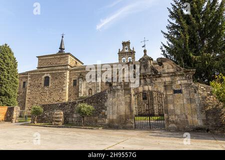 Kloster San Miguel der Duenas, ein Frauenkloster in der Bierzo-Region bei Ponferrada Stockfoto