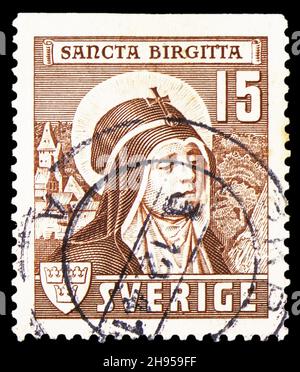 MOSKAU, RUSSLAND - 24. OKTOBER 2021: Die in Schweden gedruckte Briefmarke zeigt die heilige Bridget von Schweden (1303-1373) Birgitta Birgersdotter, Serie, um 1941 Stockfoto