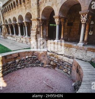 Claustro del Monasterio de Sant Cugat del Vallés. Stockfoto