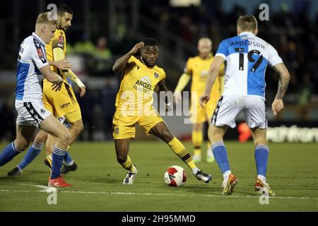 Bristol, Großbritannien. 04th Dez 2021. David Ajiboye von Sutton United beim Spiel der FA Cup 2nd-Runde zwischen Bristol Rovers und Sutton United am 4. Dezember 2021 im Memorial Stadium, Bristol, England. Foto von Dave Peters/Prime Media Images. Quelle: Prime Media Images/Alamy Live News Stockfoto