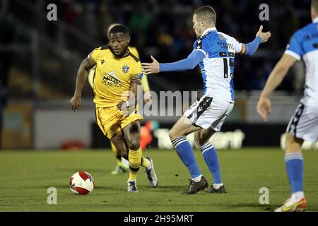 Bristol, Großbritannien. 04th Dez 2021. David Ajiboye von Sutton United beim Spiel der FA Cup 2nd-Runde zwischen Bristol Rovers und Sutton United am 4. Dezember 2021 im Memorial Stadium, Bristol, England. Foto von Dave Peters/Prime Media Images. Quelle: Prime Media Images/Alamy Live News Stockfoto