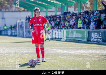 Sevilla, Spanien. 04th Dez 2021. Rosa Otermin (14) von den Frauen des FC Sevilla beim Primera Iberdrola-Spiel zwischen Real Betis Women und den Frauen des FC Sevilla in Ciudad Deportiva Luis del Sol in Sevilla. (Foto: Mario Diaz Rasero Kredit: Gonzales Foto/Alamy Live News Stockfoto