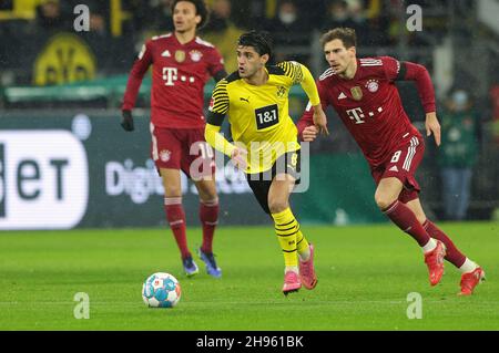 Stadt Dortmund, Deutschland. 04th Dez, 2021. firo: 04.12.2021, Fußball, 1st Bundesliga, Saison 2021/2022, BVB, Borussia Dortmund - FC Bayern Mvºnchen Mahmoud Dahoud, Single Action Credit: dpa/Alamy Live News Stockfoto