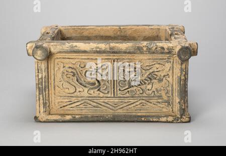 Rechteckiger Brunnenkopf, Han Dynastie (206 B.C.-A.D. 220), 1st Jahrhundert B.C./A.D. Stockfoto