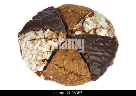 Original Nürnberger Elisen Typ Lebkuchen isoliert auf weißem Hintergrund. Stockfoto