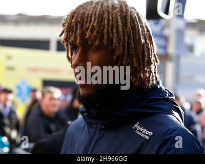 London, Großbritannien. 04th Dez 2021. LONDON, Großbritannien, 04. DEZEMBER: Dion Sanderson von Birmingham City (Leihgabe von Wolverhampton Wanderers während der Sky Bet Championship zwischen Millwall und Birmingham City im Den Stadium, London am 04th. Dezember 2021 Credit: Action Foto Sport/Alamy Live News Stockfoto