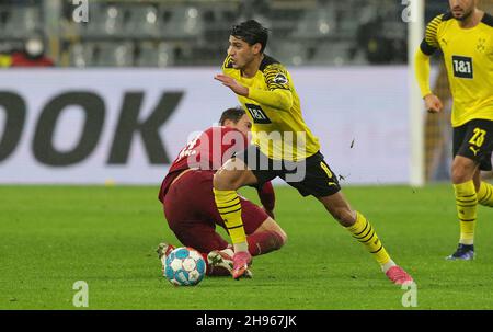 Stadt Dortmund, Deutschland. 04th Dez, 2021. firo: 04.12.2021, Fußball, 1st Bundesliga, Saison 2021/2022, BVB, Borussia Dortmund - FC Bayern Mvºnchen Mahmoud Dahoud, Single Action Credit: dpa/Alamy Live News Stockfoto