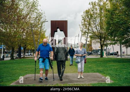 BILBAO, SPANIEN-FEBRUAR, 2021 Statue von Ramon Rubial Cavia. Hochwertige Fotos Stockfoto