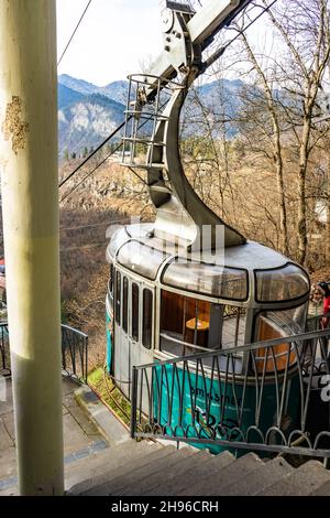 Berühmter Park in City-Resort mit Mineralwasser Quellen Borjomi in den Bergen von Georgien Stockfoto