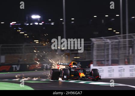 VERSTAPPEN Max (NED), Red Bull Racing Honda RB16B, Action während des Formel 1 stc Saudi Arabian Grand Prix 2021, 21th Lauf der FIA Formel 1 Weltmeisterschaft 2021 vom 3. Bis 5. Dezember 2021 auf dem Jeddah Corniche Circuit, in Jeddah, Saudi-Arabien - Foto: Dppi/DPPI/LiveMedia Stockfoto