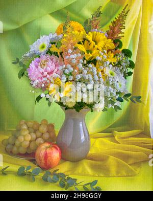 Stillleben mit einem schönen Blumenstrauß im Vasenstil Stockfoto