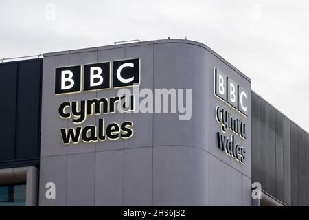 Nahaufnahme des Büros der BBC Wales in Cardiff, Wales, Großbritannien. Stockfoto