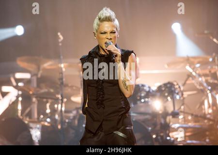 Popsängerin Pink tritt im Rahmen ihrer Welttournee in der Vector Arena, Auckland, Neuseeland, am 10. Juni 2007 live auf Stockfoto