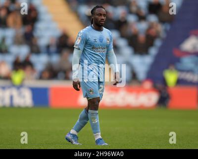 Fankaty Dabo #23 von Coventry City in, am 12/4/2021. (Foto von Gareth Dalley/News Images/Sipa USA) Quelle: SIPA USA/Alamy Live News Stockfoto