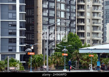 Blick auf den Bahnhof Milsons Point in Sydney, Australien Stockfoto