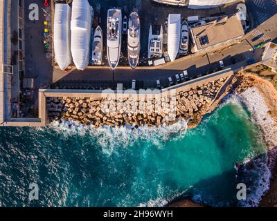 Port Adriano auf Mallorca, Spanien. Bilder von Drone Stockfoto