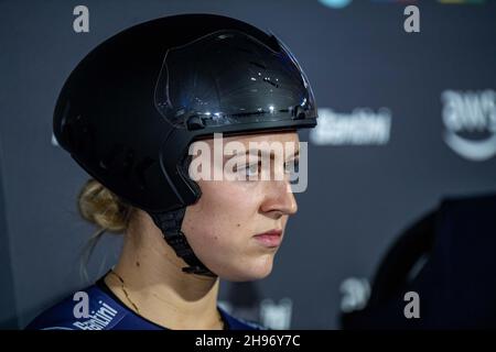 LONDON, ENGLAND - 04. DEZEMBER: Lea Friedrich aus Deutschland am 4. Dezember 2021 im Lee Valley Velodrome Velopark in London, England. (Foto von Sebastian Frej) Kredit: Sebo47/Alamy Live News Stockfoto