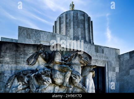 Blick auf das Oregon State Capitol Building Stockfoto