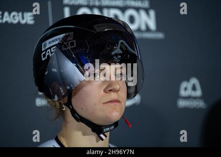 LONDON, ENGLAND - 04. DEZEMBER: Lea Friedrich aus Deutschland am 4. Dezember 2021 im Lee Valley Velodrome Velopark in London, England. (Foto von Sebastian Frej) Kredit: Sebo47/Alamy Live News Stockfoto