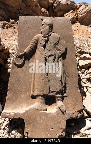 Mount Nemrut, Nemrut Dagi, Stele mit Relief, Westterrasse, Mausoleum des Königreichs Commagene, Kahta, Provinz Adıyaman, Türkei, Asien Stockfoto