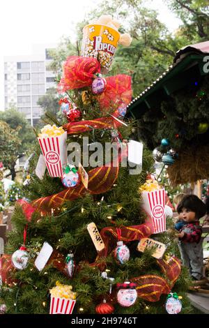 Weihnachten im Park, San Jose, 2021. Ein sehr bäriges Weihnachten. Stockfoto