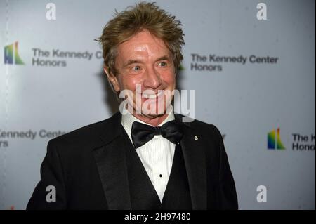 Martin Short kommt am Samstag, den 4. Dezember 2021, zur Medaillon-Zeremonie zu Ehren der Empfänger der jährlichen Kennedy Center-Ehrungen 44th in der Library of Congress in Washington, DC. Die 2021 Preisträger sind: Opernbass-Bariton Justino Diaz, Motown-Gründer, Songwriter, Produzent und Regisseur Berry Gordy, ‘Saturday Night Live-Schöpfer Lorne Michaels, legendäre Bühnen- und Leinwandikone Bette Midler und Singer-Songwriter Joni Mitchell. Kredit: Ron Sachs/Pool über CNP Stockfoto