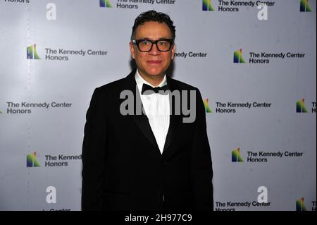 Washington, Usa. 04th Dez 2021. Fred Armisen kommt am Samstag, den 4. Dezember 2021, zur Medaillon-Zeremonie zu Ehren der Empfänger der jährlichen Kennedy Center-Ehrungen 44th in der Library of Congress in Washington, DC. Die 2021 Preisträger sind: Opernbass-Bariton Justino Diaz, Motown-Gründer, Songwriter, Produzent und Regisseur Berry Gordy, „Saturday Night Live“-Schöpfer Lorne Michaels, legendäre Bühnen- und Leinwandikone Bette Midler und Singer-Songwriter Joni Mitchell. Foto von Ron Sachs/UPI Credit: UPI/Alamy Live News Stockfoto