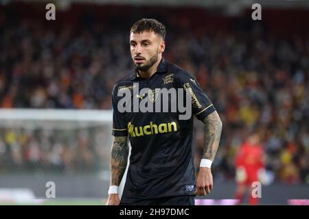 Jonathan Clauss 11 Lens während des Fußballspiels der französischen Ligue 1 zwischen RC Lens und Paris Saint-Germain am 4. Dezember 2021 im Bollaert-Delelis-Stadion in Lens, Frankreich - Foto: Laurent Sanson/DPPI/LiveMedia Stockfoto