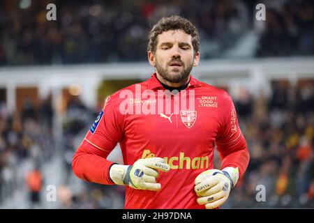 Jean-Louis Leca-Torwart Lens beim Fußballspiel der französischen Ligue 1 zwischen RC Lens und Paris Saint-Germain am 4. Dezember 2021 im Bollaert-Delelis-Stadion in Lens, Frankreich - Foto: Laurent Sanson/DPPI/LiveMedia Stockfoto