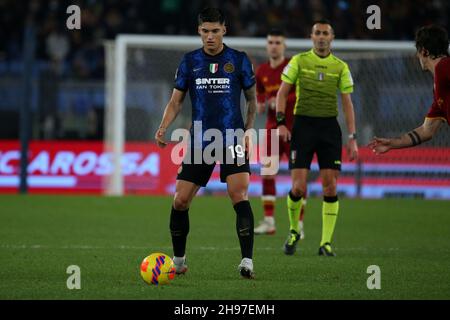 Rom, Italien. 04th Dez 2021. Rom, Italien Dezember 4 2021. Joaquin Correa (Inter) in Aktion während der Serie A Match zwischen AS Roma und dem FC Internazionale im Stadio Olimpico. (Foto von Giuseppe Fama/Pacific Press) Quelle: Pacific Press Media Production Corp./Alamy Live News Stockfoto