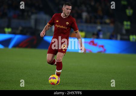 Rom, Italien. 4th Dez 2021. Rom, Italien Dezember 4 2021.Jordan Veretout (Roma) in Aktion während der Serie Ein Spiel zwischen AS Roma und dem FC Internazionale im Stadio Olimpico. (Bild: © Giuseppe Fama/Pacific Press via ZUMA Press Wire) Stockfoto