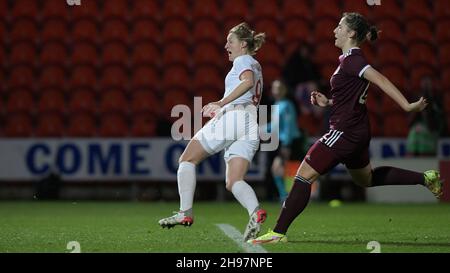 Bild Howard Roe/AHPIX LTD, Fußball, UEFA-Qualifikationsspiele für die FIFA-Damen-Weltmeisterschaft, England gegen Lativa, Keepmoat-Stadion, Doncaster, Großbritannien, 30/11/2021, K.O 7,00pm Stockfoto