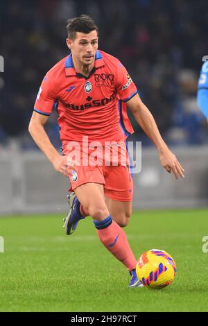 Napoli, Italien. 04th Dez 2021. Remo Freuler in Aktion die Serie A zwischen SSC Napoli - Atalanta im Stadio Diego Armando Maradona Endnote: 2-3 (Foto von Agostino Gemito/Pacific Press) Quelle: Pacific Press Media Production Corp./Alamy Live News Stockfoto