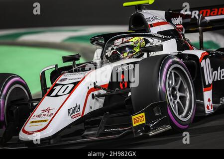 10 Pourchaire Theo (Fra), ART Grand Prix, Dallara F2, Aktion während des 7th. Rennens der FIA Formula 2 Championship 2021 vom 3. Bis 5. Dezember 2021 auf dem Jeddah Corniche Circuit, in Jeddah, Saudi-Arabien - Foto: Diederik Van der Laan/DPPI/LiveMedia Stockfoto