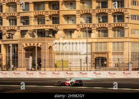 02 Piastri Oscar (aus), Prema Racing, Dallara F2, Aktion während des Laufs 7th der FIA Formel 2 Meisterschaft 2021 vom 3. Bis 5. Dezember 2021 auf dem Jeddah Corniche Circuit, in Jeddah, Saudi-Arabien - Foto: Diederik Van der Laan/DPPI/LiveMedia Stockfoto