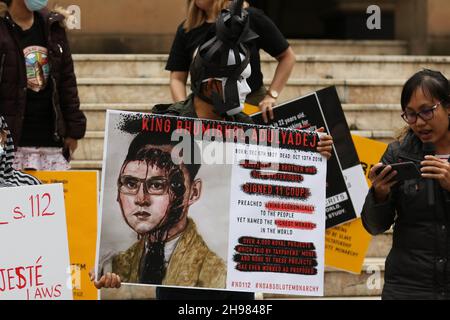 Sydney, Australien. 5th Dez 2021. Die Thailänder protestierten vor dem Rathaus von Sydney gegen die Gesetze der Lese-Majestät. Kredit: Richard Milnes/Alamy Live Nachrichten Stockfoto