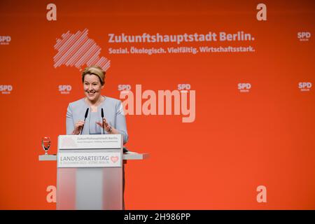 Berlin, Deutschland. 05th Dez 2021. Franziska Giffey ist die erste Frau, die seit der Wiedervereinigung der Stadt zur Berliner Bürgermeisterin gewählt wurde. (Foto von Ralph Pache/PRESSCOV/Sipa USA) Quelle: SIPA USA/Alamy Live News Stockfoto