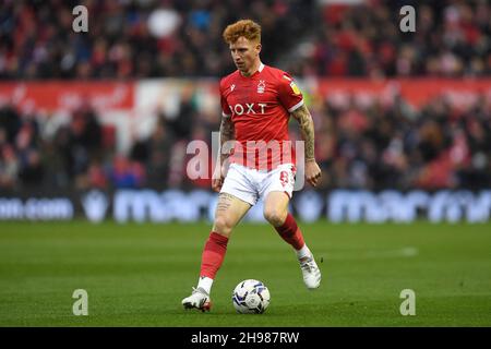 NOTTINGHAM, GB. DEZ 4th Jack Colback aus Nottingham Forest während des Sky Bet Championship-Spiels zwischen Nottingham Forest und Peterborough am City Ground, Nottingham, am Samstag, 4th. Dezember 2021. (Kredit: Jon Hobley | MI News) Kredit: MI Nachrichten & Sport /Alamy Live News Stockfoto