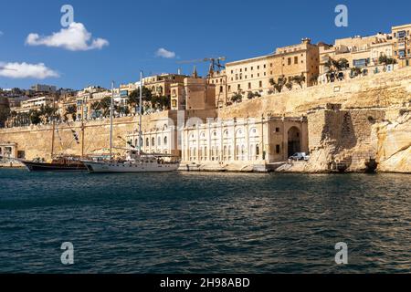 Der alte Fischmarkt neben dem Grand Harbour, Quarry Wharf, Valletta, Malta, Europa. UNESCO-Weltkulturerbe Stockfoto