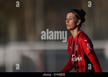 Mailand, Italien. 5th Dez 2021. Greta Adami vom AC Mailand schaut beim Spiel Serie A Femminile im Centro Sportivo Vismara, Mailand, auf. Bildnachweis sollte lauten: Jonathan Moscrop/Sportimage Kredit: Sportimage/Alamy Live News Stockfoto