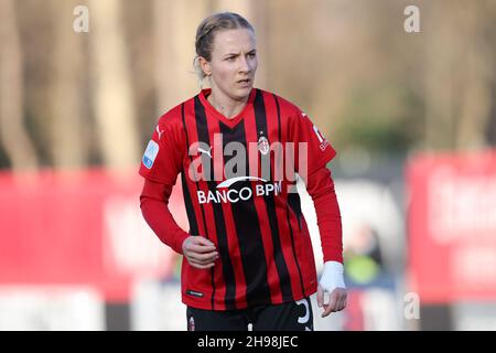 Mailand, Italien. 5th Dez 2021. Sara Thrige Andersen vom AC Mailand schaut während des Spiels Serie A Femminile im Centro Sportivo Vismara, Mailand, auf. Bildnachweis sollte lauten: Jonathan Moscrop/Sportimage Kredit: Sportimage/Alamy Live News Stockfoto