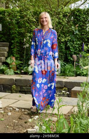 Jo Whiley, RHS Chelsea Flower Show, Royal Hospital, London. VEREINIGTES KÖNIGREICH Stockfoto