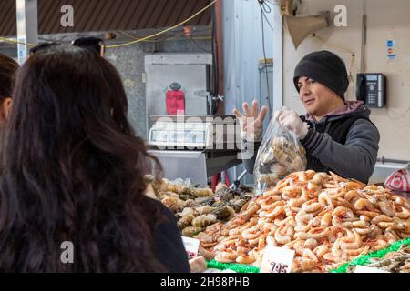 Washington, DC - der städtische Fischmarkt. Der 1805 gegründete Fischmarkt ist der älteste, kontinuierlich operierende Open-Air-Fischmarkt in den Vereinigten Staaten. Stockfoto