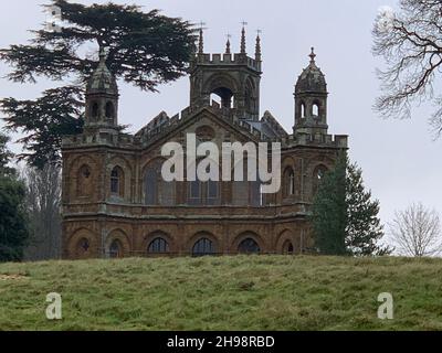 Gruseliges Haus an der Stowe School und Landschaftsgärten in Northamptonshire, Großbritannien Stockfoto
