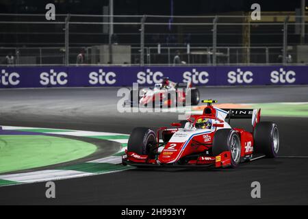 Jeddah, Saudi-Arabien, 05/12/2021, 02 Piastri Oscar (aus), Prema Racing, Dallara F2, Aktion während des 7th. Laufs der FIA Formel 2 Meisterschaft 2021 vom 3. Bis 5. Dezember 2021 auf dem Jeddah Corniche Circuit, in Jeddah, Saudi-Arabien - Foto: Florent Gooden/DPPI/LiveMedia Stockfoto