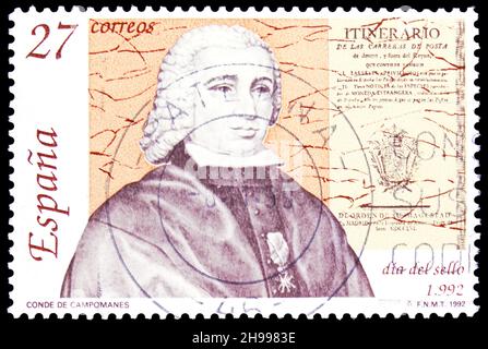 MOSKAU, RUSSLAND - 7. NOVEMBER 2021: In Spanien gedruckte Briefmarke zeigt Pedro Rodriguez, Conde de Campomanes (1723-1802), Serie Stamp Day, um 1992 Stockfoto