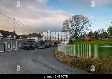 Valle Straße um die St. Saviour’s Church in Arklow. Irland. Stockfoto